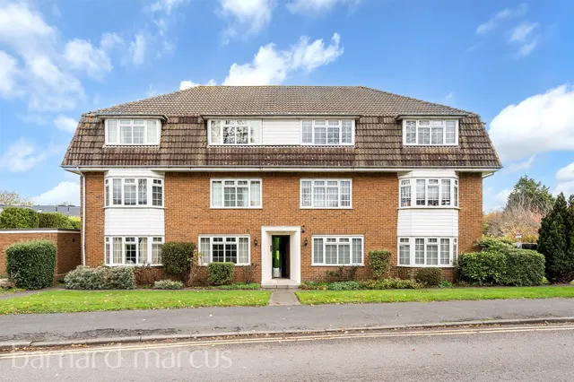 Chessington Road, Epsom, photo 1