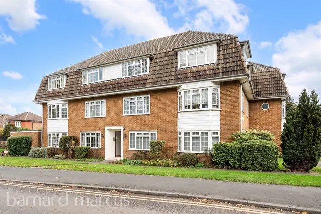 Photo 3 — Chessington Road, Epsom