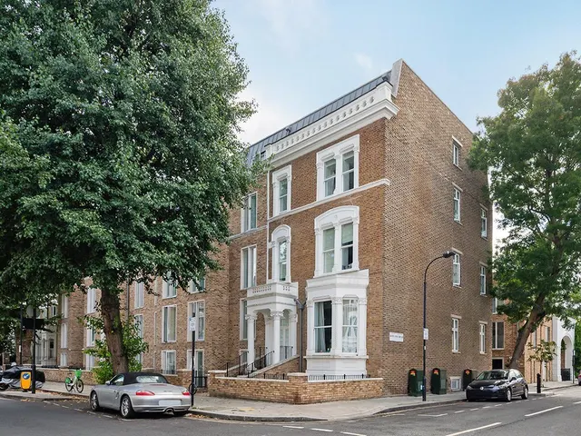 Sinclair Road, London, W14, photo 3