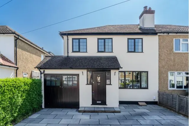 Normanhurst Road, Walton-On-Thames, KT12, photo 1