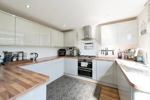 Widley Court, Fareham, PO14, photo 2