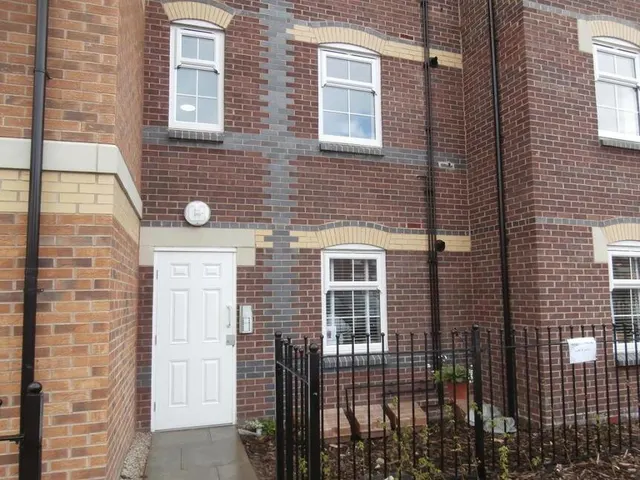 Grey Meadow Road, Ilkeston, Derbyshire, DE7, photo 1