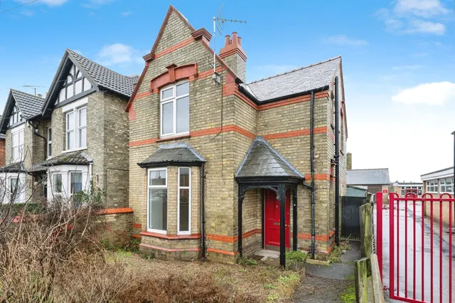 Burrowmoor Road, March, photo 1