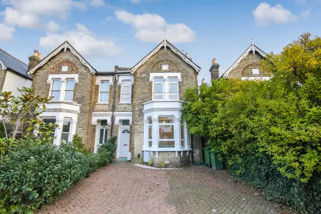 Greyhound Lane, Streatham, photo 1