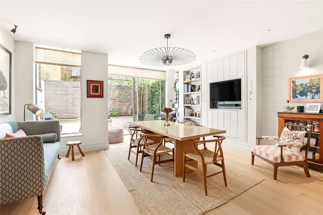 Photo 3 — Juer Street, London, SW11 4RE