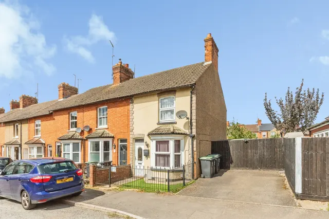 Photo 2 — Pratt Road, Rushden