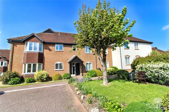 Thatcham, Berkshire, photo 1