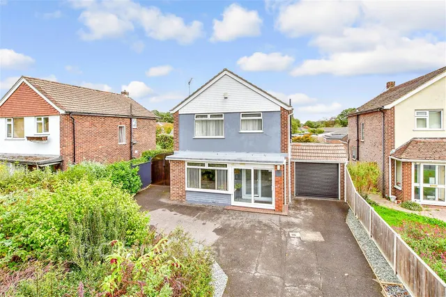 The Link, Waterlooville, PO7, photo 1