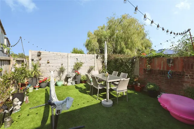 Alfred Road, Sandown, PO36, photo 2