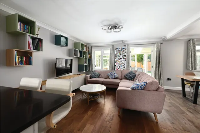 Park Road, Egham, TW20, photo 2