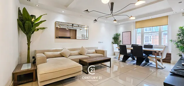 Ralph Court, Queensway, W2, photo 1
