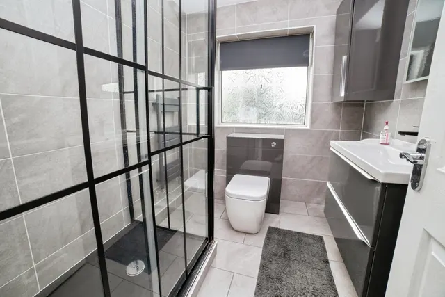 Photo 2 — Farcroft Avenue, SUTTON-IN-ASHFIELD, Nottinghamshire, NG17