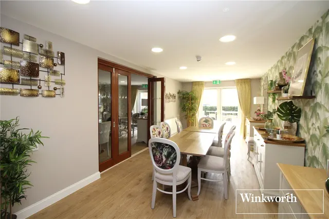 Studio Way, Borehamwood, WD6, photo 1
