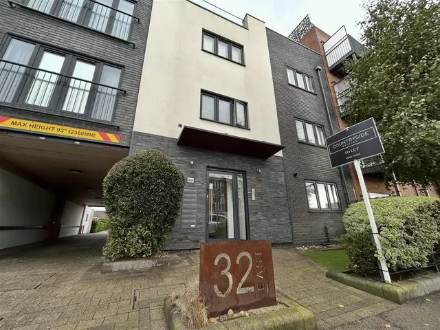 London Road, Hadleigh, photo 1