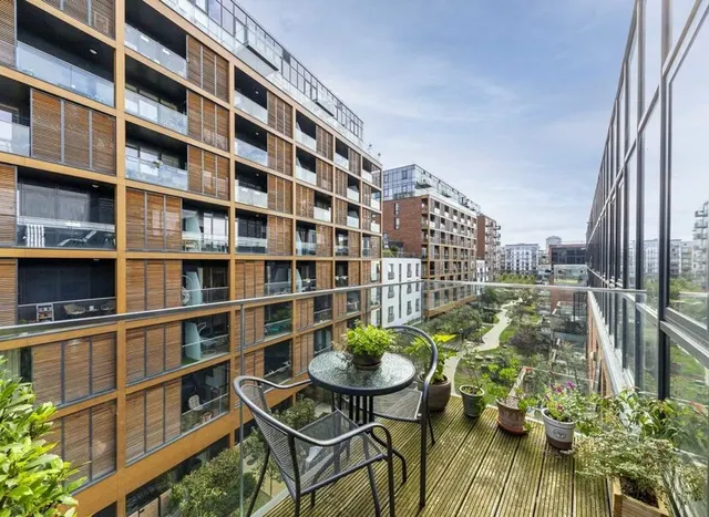 3 bedroom property, Violet Road, Bow, E3