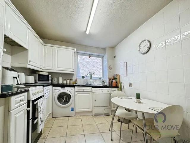 Photo 2 — 163 Widmore Road, Bromley, BR1