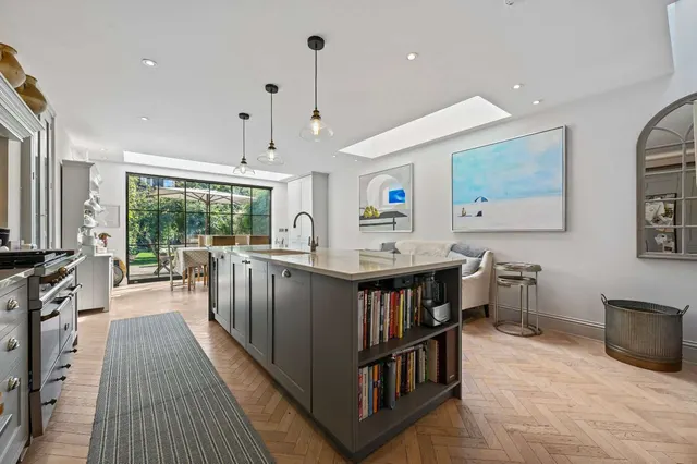 Ormiston Grove, London, W12, photo 3