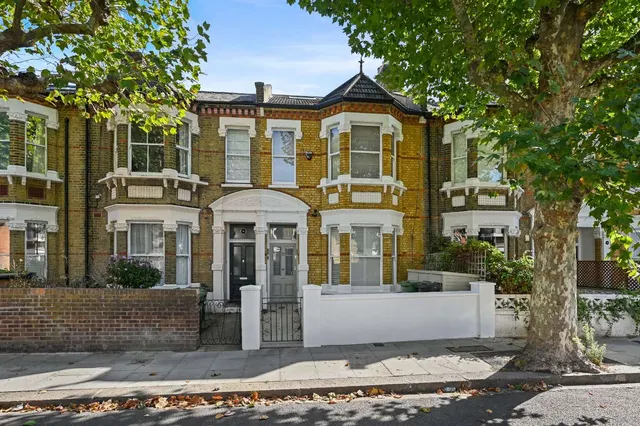 Ormiston Grove, London, W12, photo 1