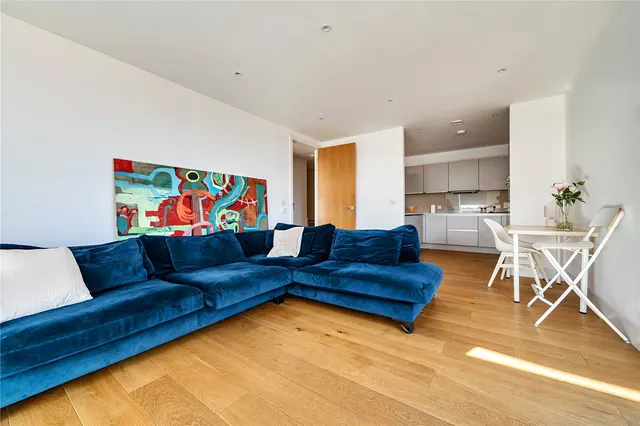 Photo 3 — Acton Walk, Whetstone, London, Greater London, N20 9BE