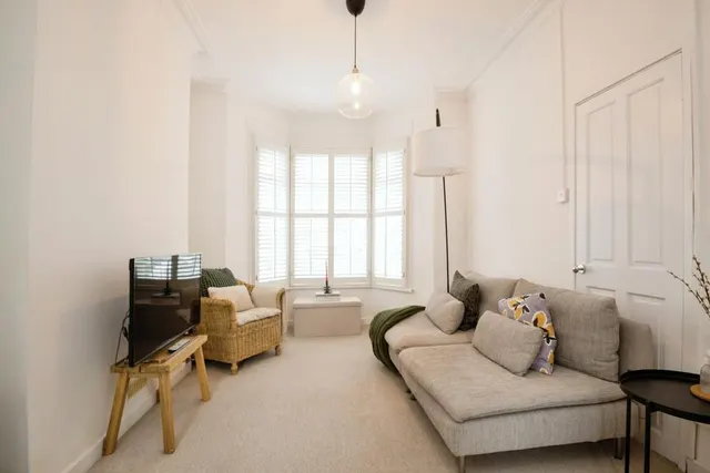 Angus Street, Roath, CF24, photo 3