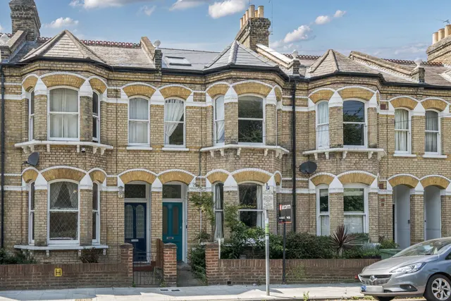 Photo 2 — Oakley Place, SE1
