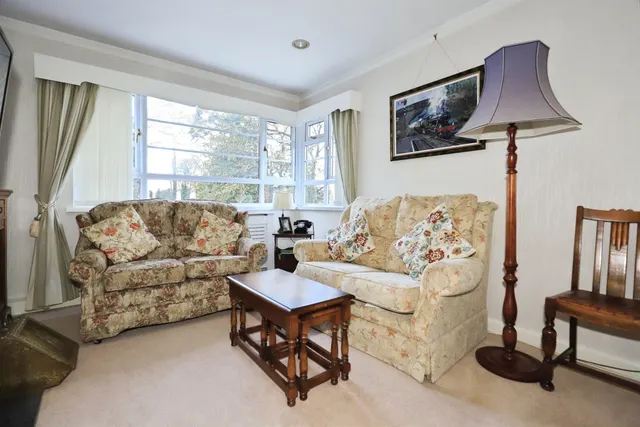 Photo 3 — Comberton Road, Kidderminster