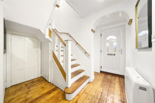 Lower Marsh Lane, Kingston upon Thames, KT1, photo 2