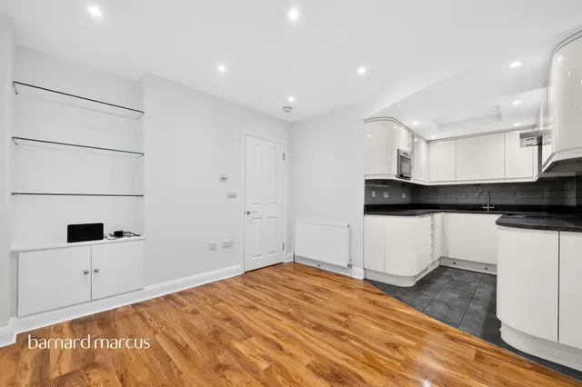 Ewell Road, Surbiton, KT6, photo 2