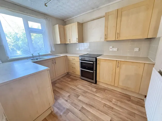 Dalford Court, Telford, TF3, photo 2