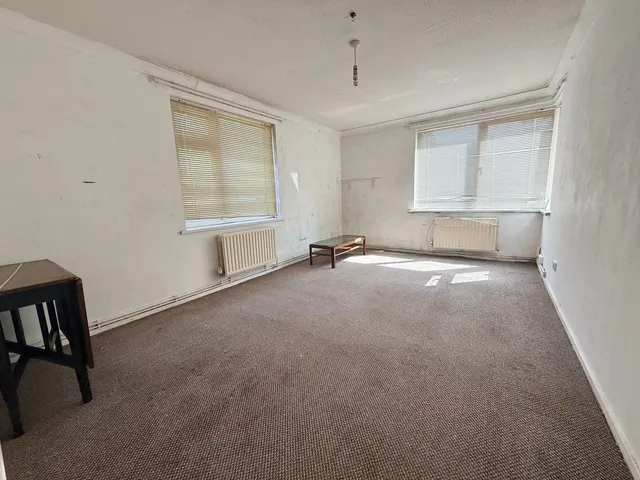Dalford Court, Telford, TF3, photo 3
