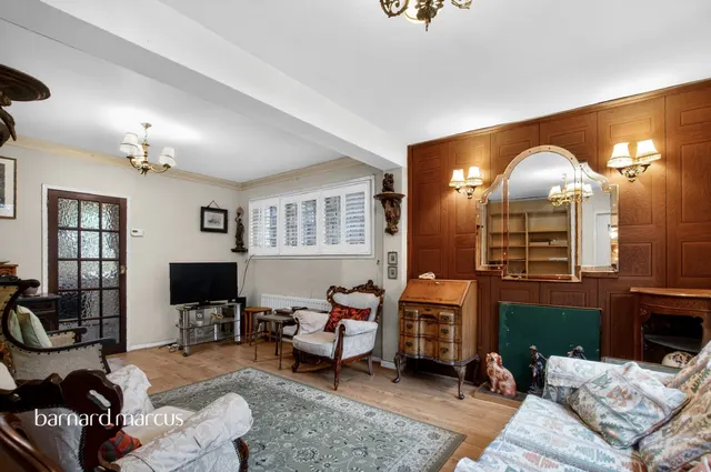 Mountfield Road, London, W5, photo 2