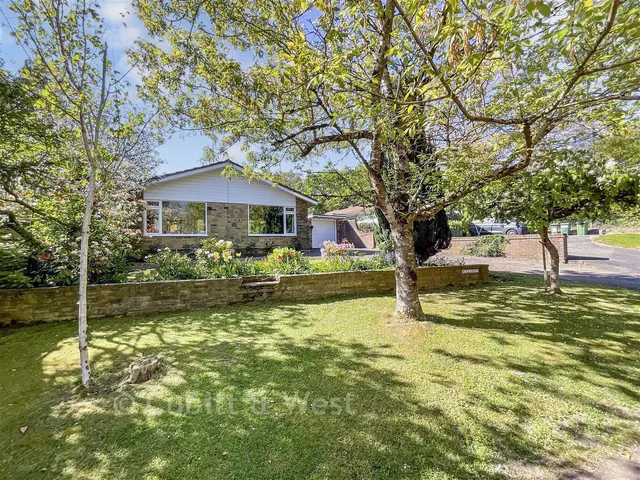 Horsham Road, Rusper, RH12, photo 1