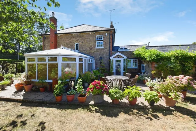 Photo 2 — Coxtie Green Road, BRENTWOOD, Essex, CM14
