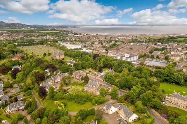 Photo 2 — 7 Inveresk Gate, Inveresk, Musselburgh, East Lothian, EH21 7TB