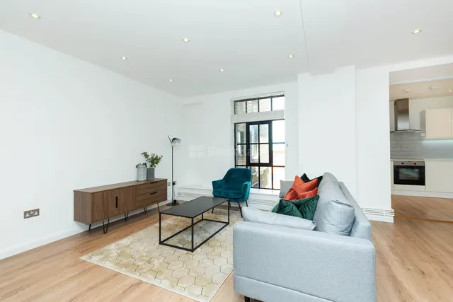 Tyssen Street, E8, photo 3