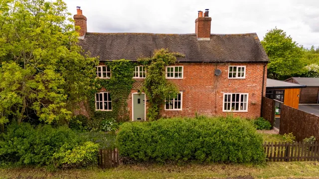 Photo 3 — Mount Pleasant, Uttoxeter Road, Blithbury, Rugeley, WS15