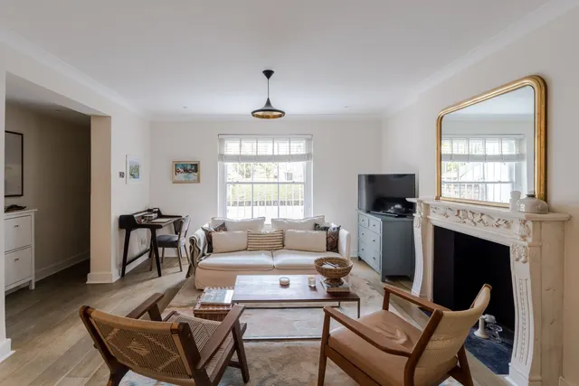 Photo 2 — Bassett Road, North Kensington, London, W10 6JL