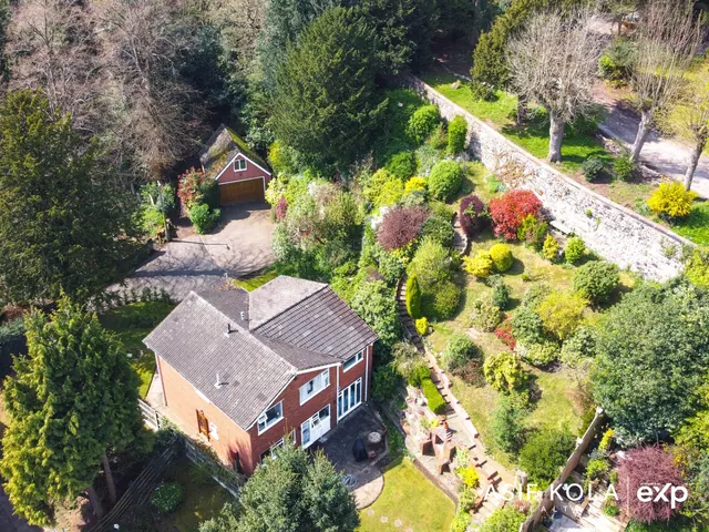 Asif Kola has sold Grotto Lane, Wolverhampton, WV6 9LP, photo 1