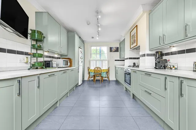 Photo 2 — Cambridge Road Battersea, London SW11 4RX