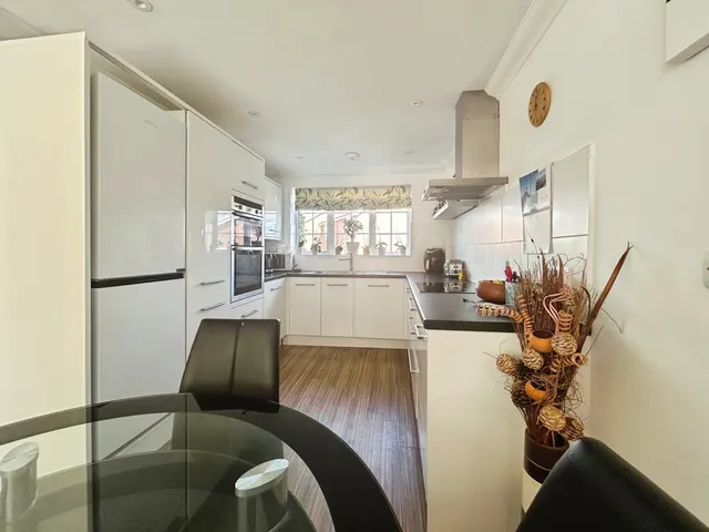 Photo 2 — Beechcrest View, Hook, Hampshire, RG27 9RF