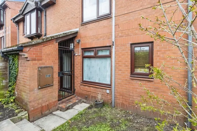 Dickinson Court, Wakefield, West Yorkshire, WF1, photo 1