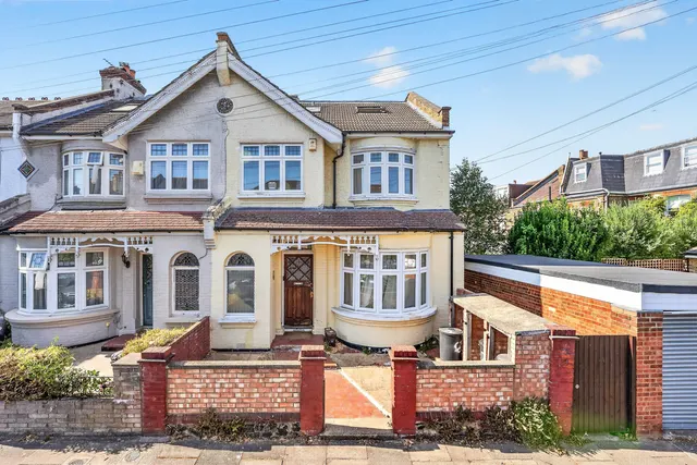 Photo 3 — Montana Road, London, SW17