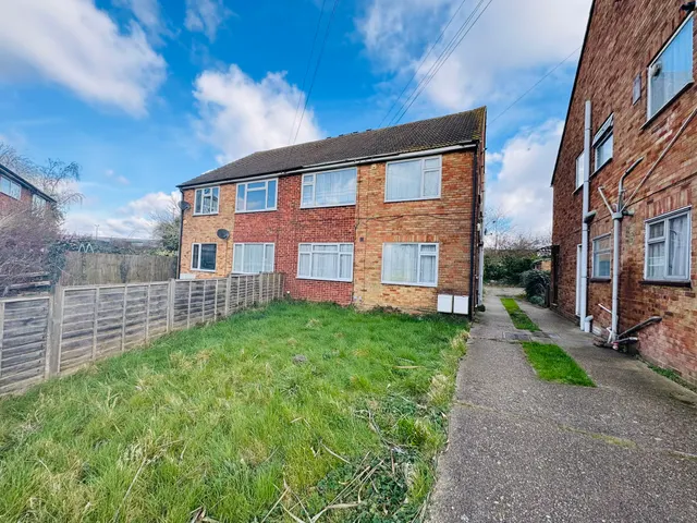 Godfrey Avenue, Northolt, UB5, photo 1