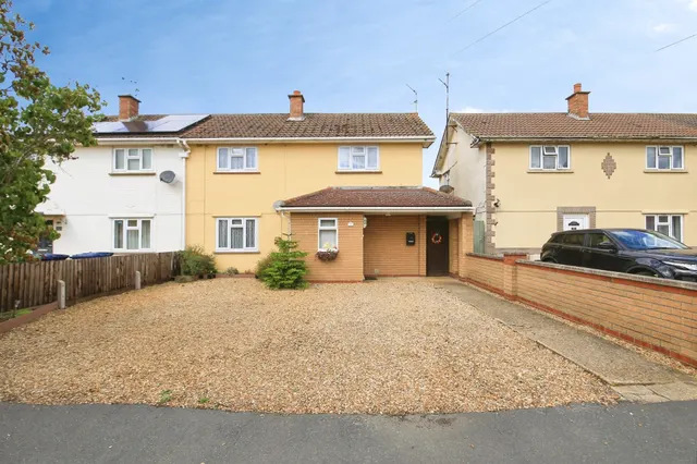 Crescent Road, Whittlesey, PE7, photo 1