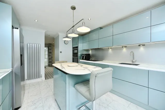 Photo 3 — Mount Caburn Crescent, Peacehaven