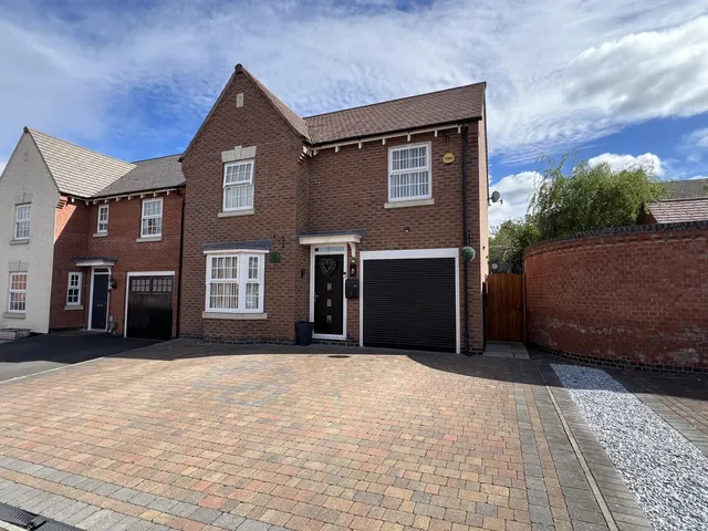Salford Way, Church Gresley, DE11, photo 1