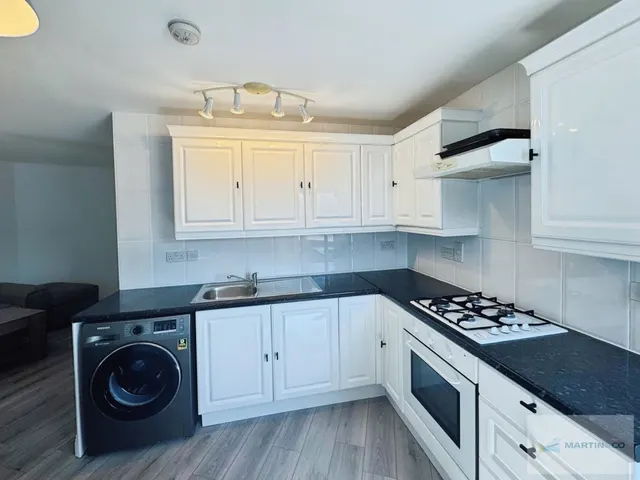 Ringwood, BH24, photo 3