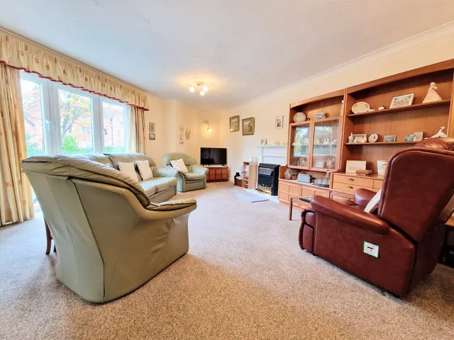 Deerhurst Court, Solihull, B91, photo 2