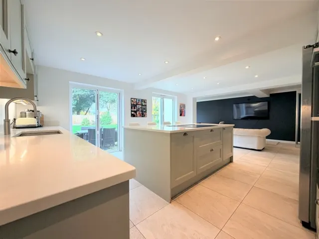 Quintons Road, East Bergholt, CO7, photo 2