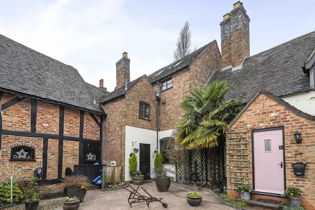 Church Farm Mews, Dosthill, Tamworth, photo 1